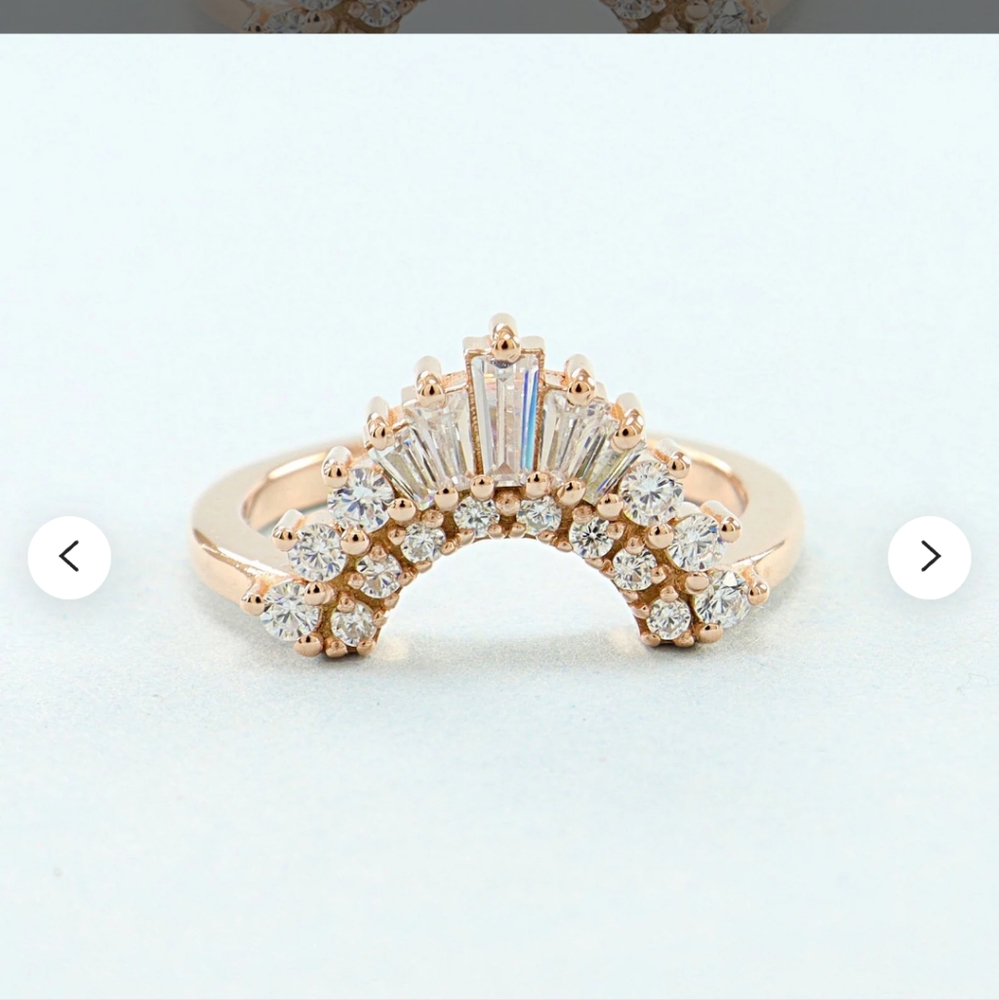 Curved Engagement /Wedding Ring Curved with the box rose gold